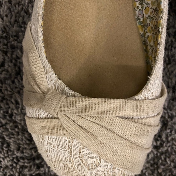 Laced Flats - Picture 5 of 7